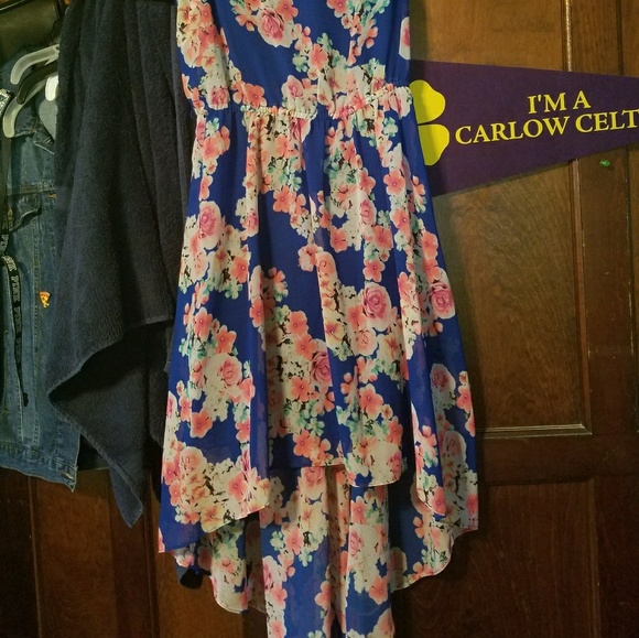 Dress - Picture 2 of 2